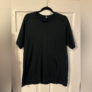Men’s lululemon t-shirt